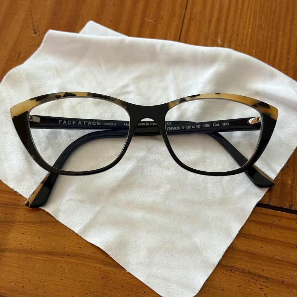 Mint condition Face a Face Black and Tortoise eyeglasses